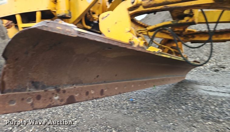 image for item EI8224 1970 Caterpillar  112F rigid frame motor grader