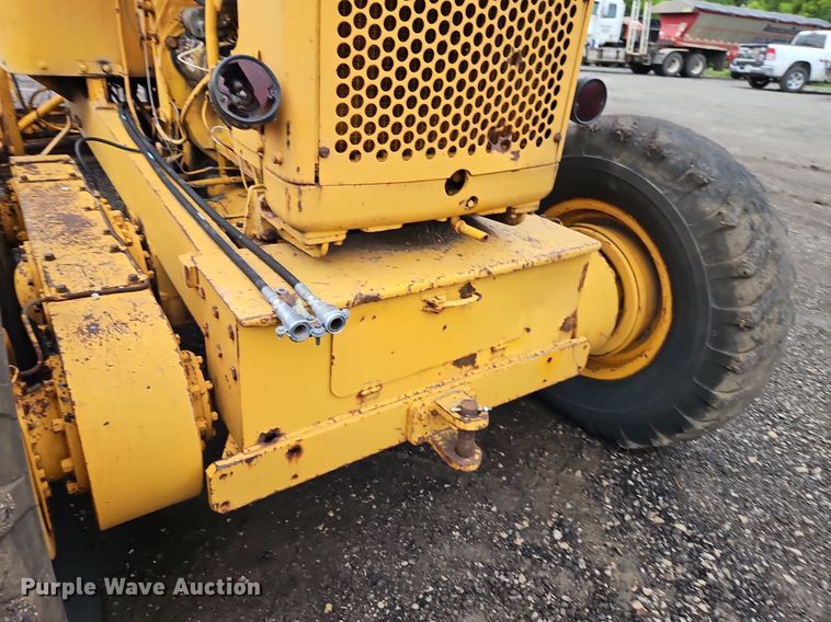 image for item EI8224 1970 Caterpillar  112F rigid frame motor grader