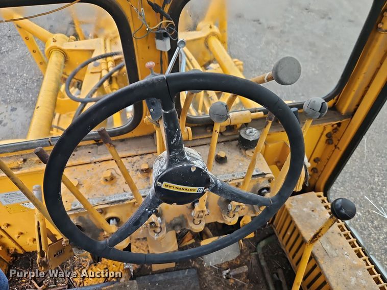 image for item EI8224 1970 Caterpillar  112F rigid frame motor grader