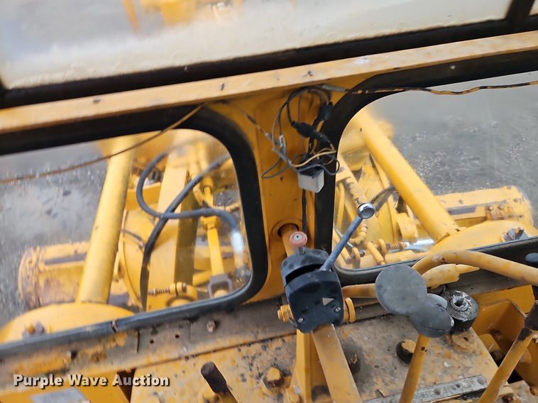 image for item EI8224 1970 Caterpillar  112F rigid frame motor grader