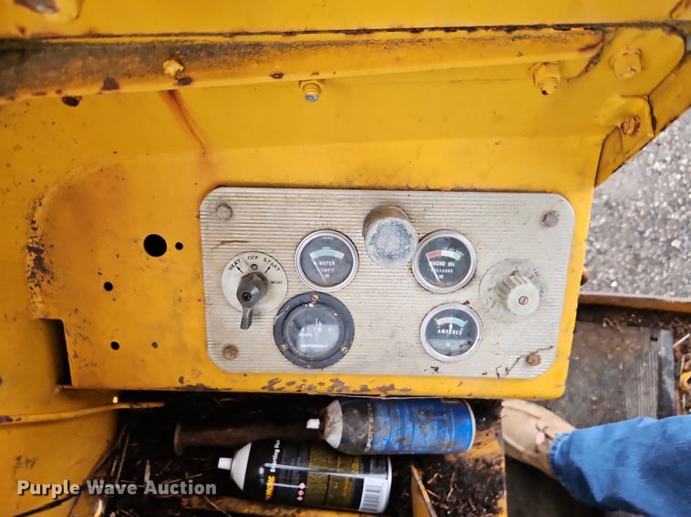 image for item EI8224 1970 Caterpillar  112F rigid frame motor grader