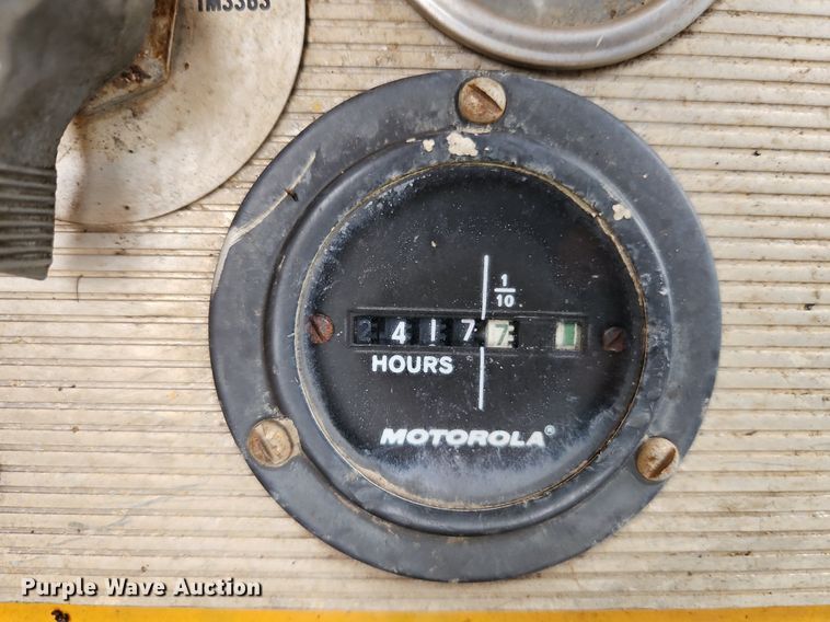 image for item EI8224 1970 Caterpillar  112F rigid frame motor grader