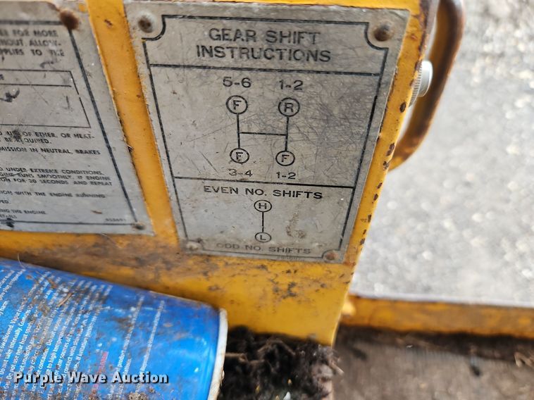 image for item EI8224 1970 Caterpillar  112F rigid frame motor grader