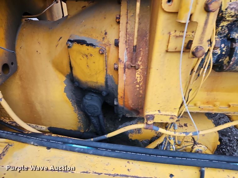 image for item EI8224 1970 Caterpillar  112F rigid frame motor grader