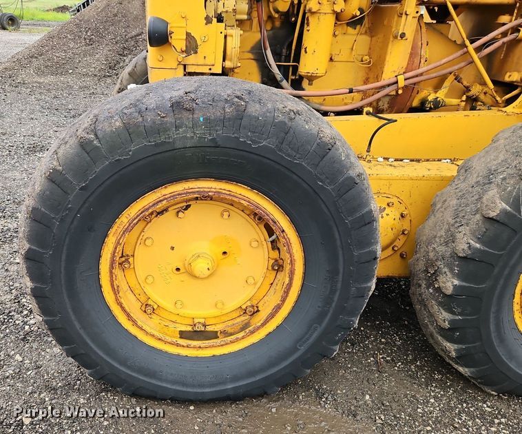 image for item EI8224 1970 Caterpillar  112F rigid frame motor grader