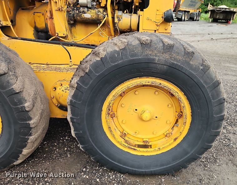 image for item EI8224 1970 Caterpillar  112F rigid frame motor grader