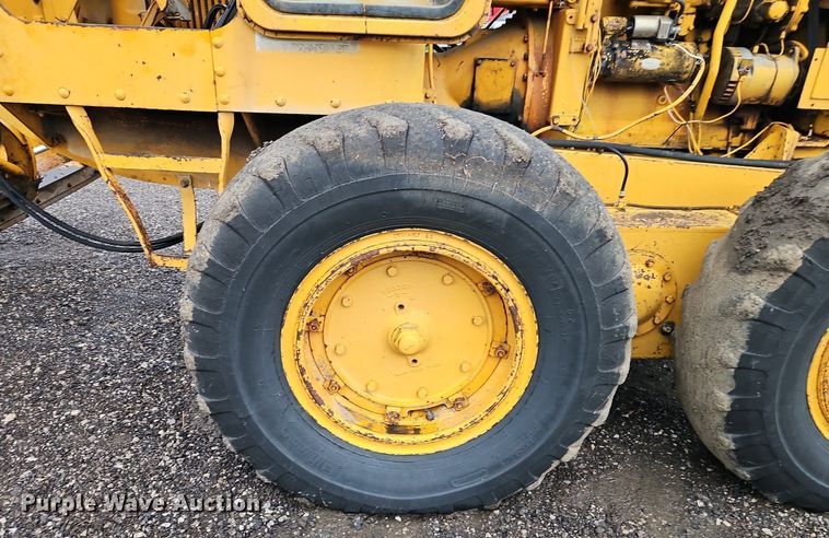 image for item EI8224 1970 Caterpillar  112F rigid frame motor grader