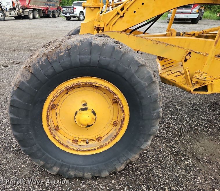 image for item EI8224 1970 Caterpillar  112F rigid frame motor grader