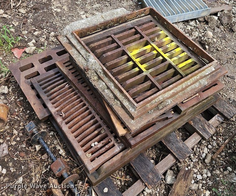 image for item EI8228 Drain grates 