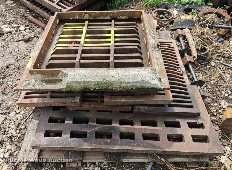 image for item EI8228 Drain grates 