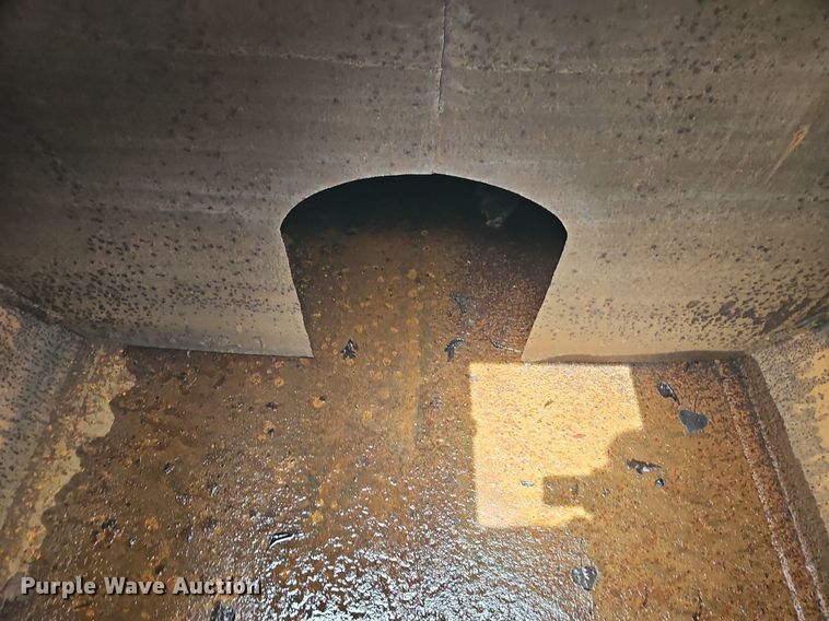 image for item EI8229 1986 Kenworth T600 water truck