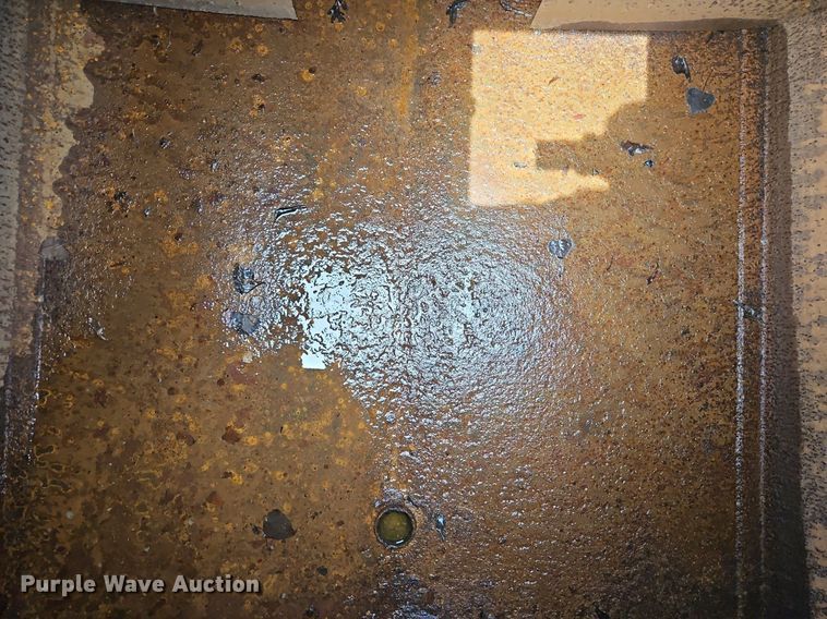 image for item EI8229 1986 Kenworth T600 water truck