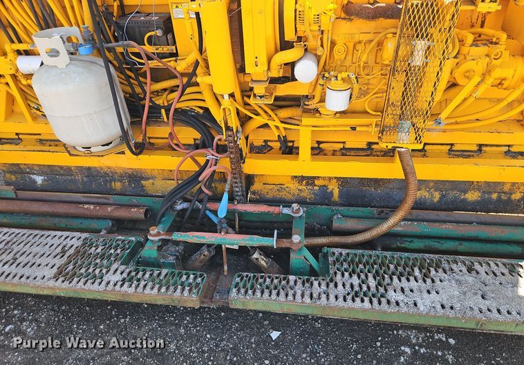 image for item EI8239 2004 Puckett 560 paver