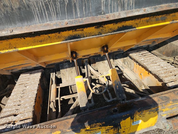 image for item EI8239 2004 Puckett 560 paver