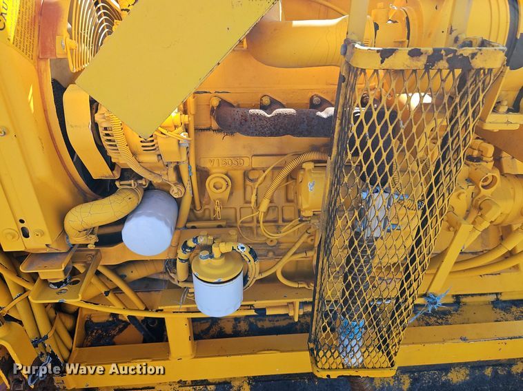 image for item EI8239 2004 Puckett 560 paver