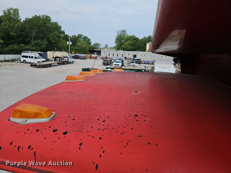 image for item EI8247 1992 Ford L9000 dump truck