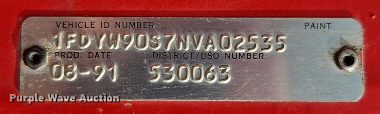 image for item EI8247 1992 Ford L9000 dump truck