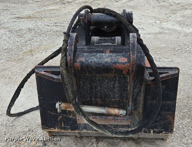 image for item EI8249 Daniel excavator grapple  
