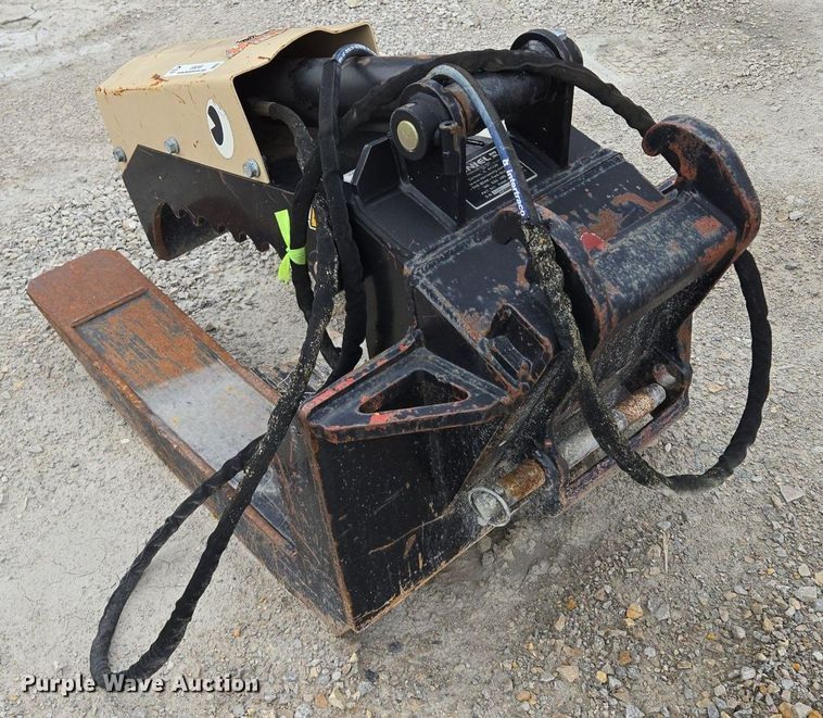 image for item EI8249 Daniel excavator grapple  