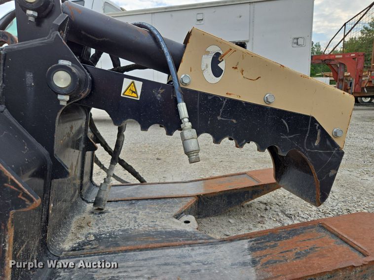 image for item EI8249 Daniel excavator grapple  