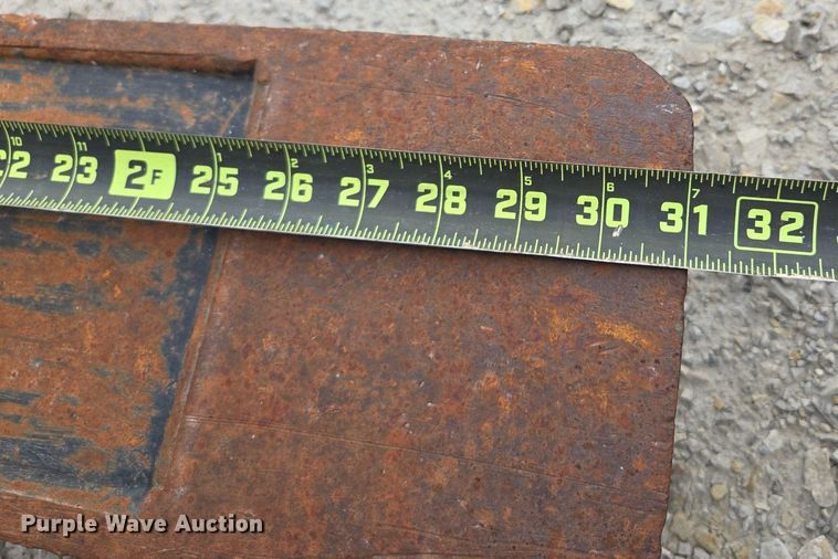 image for item EI8249 Daniel excavator grapple  