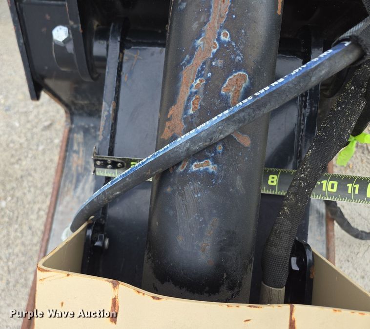 image for item EI8249 Daniel excavator grapple  