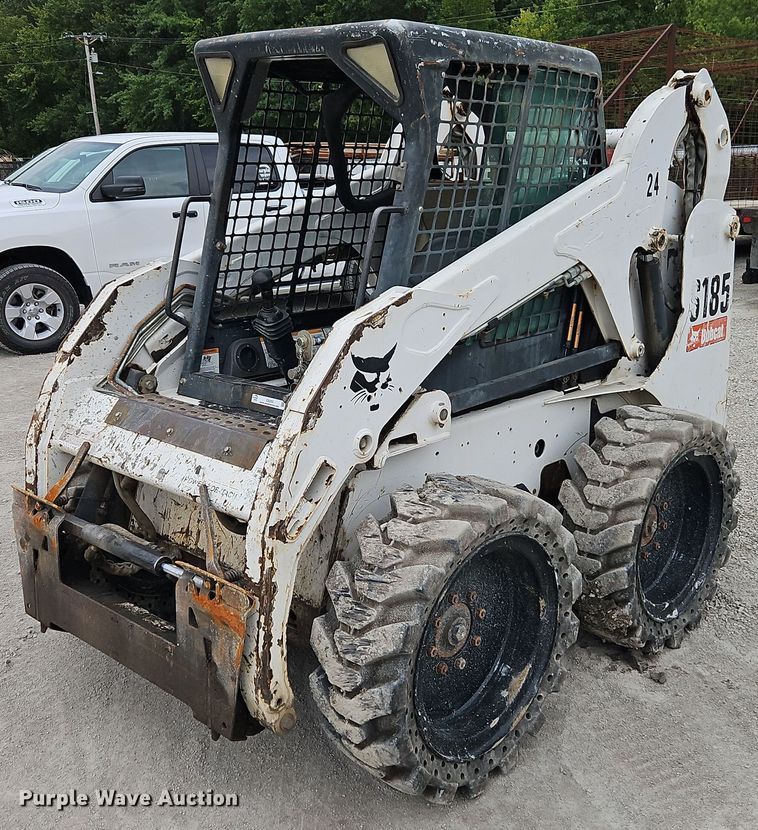 image for item EI8250 2006 Bobcat S185 skid steer loader
