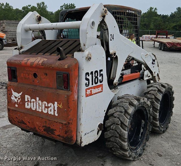 image for item EI8250 2006 Bobcat S185 skid steer loader