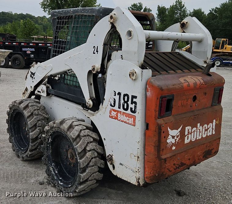 image for item EI8250 2006 Bobcat S185 skid steer loader