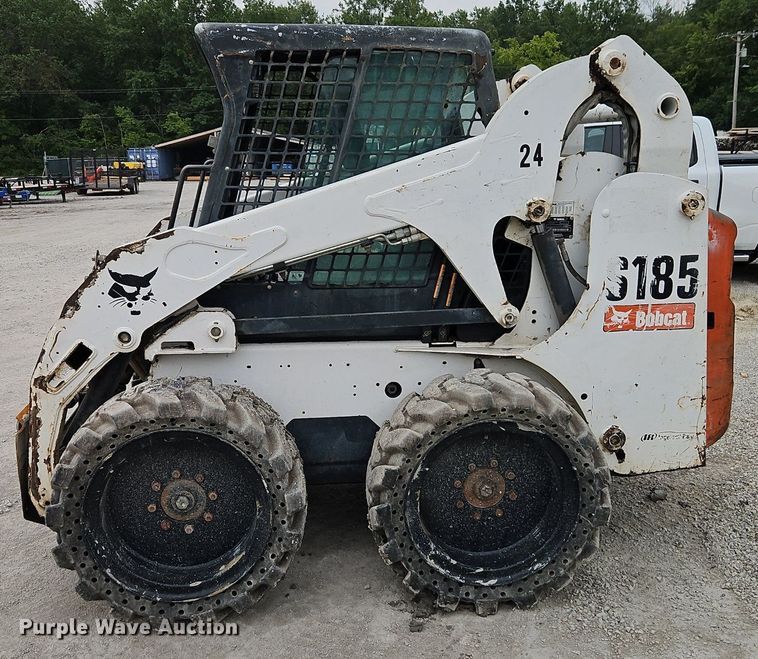 image for item EI8250 2006 Bobcat S185 skid steer loader