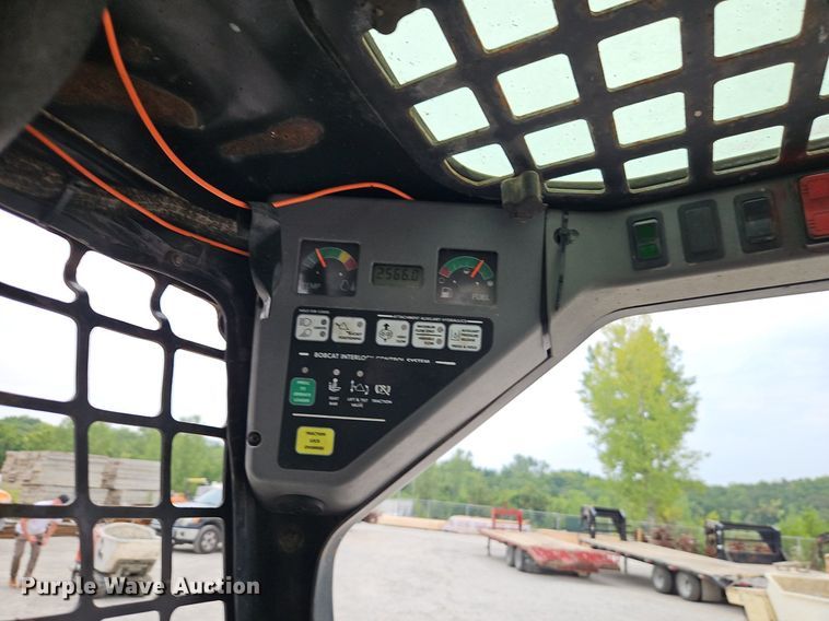 image for item EI8250 2006 Bobcat S185 skid steer loader