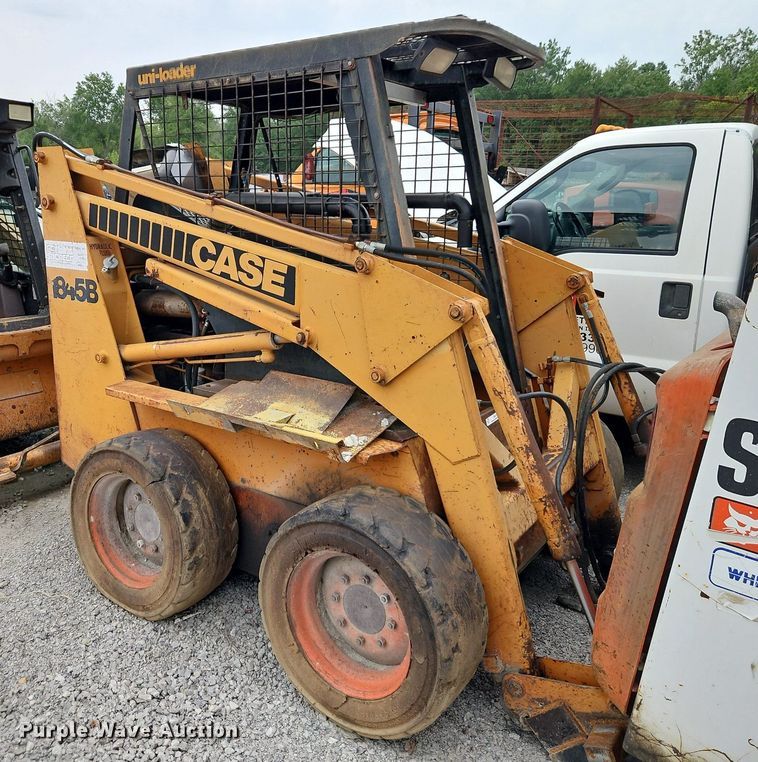image for item EI8251 1983 Case 1845B skid steer loader