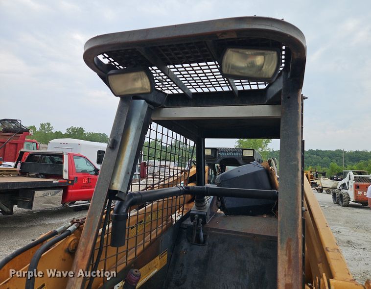 image for item EI8251 1983 Case 1845B skid steer loader