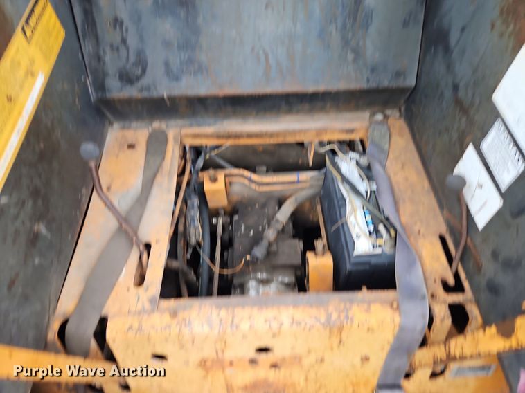 image for item EI8251 1983 Case 1845B skid steer loader