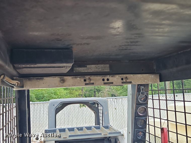 image for item EI8251 1983 Case 1845B skid steer loader