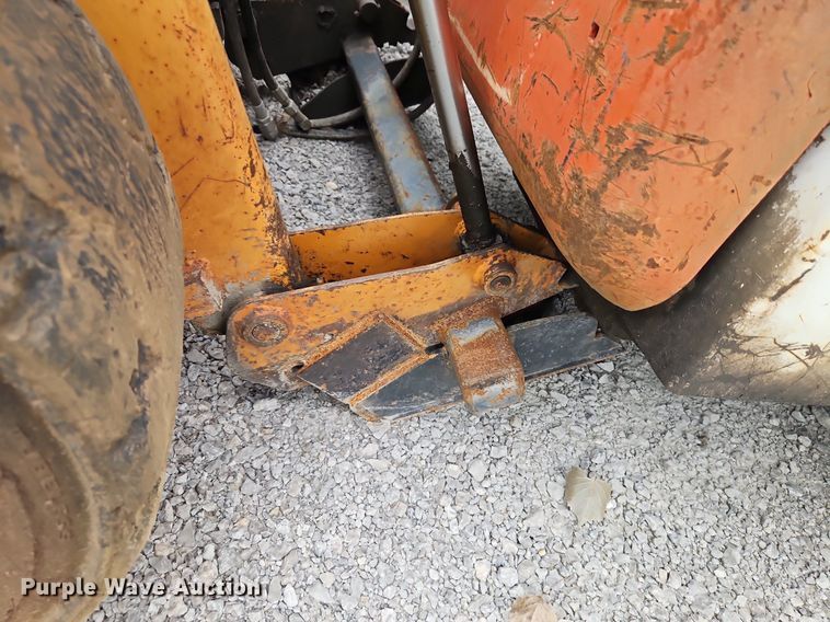 image for item EI8251 1983 Case 1845B skid steer loader