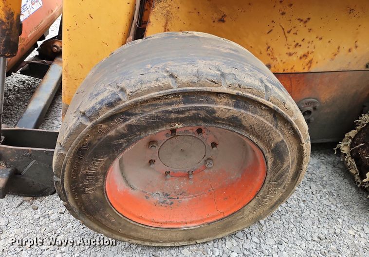 image for item EI8251 1983 Case 1845B skid steer loader