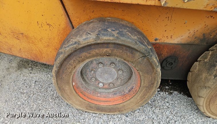 image for item EI8251 1983 Case 1845B skid steer loader