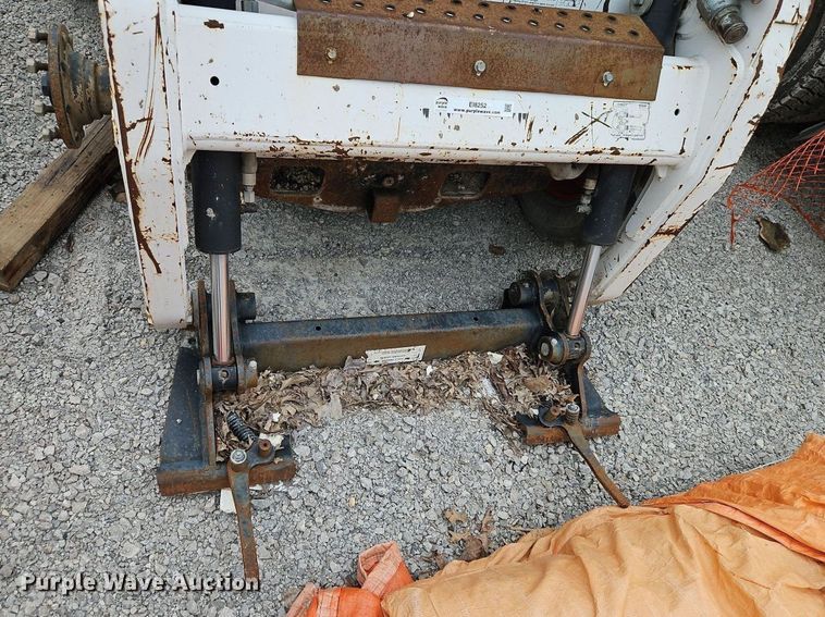 image for item EI8252 2008 Bobcat S150 skid steer loader