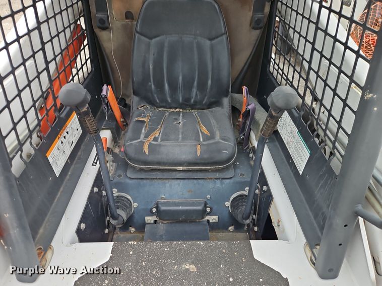 image for item EI8252 2008 Bobcat S150 skid steer loader