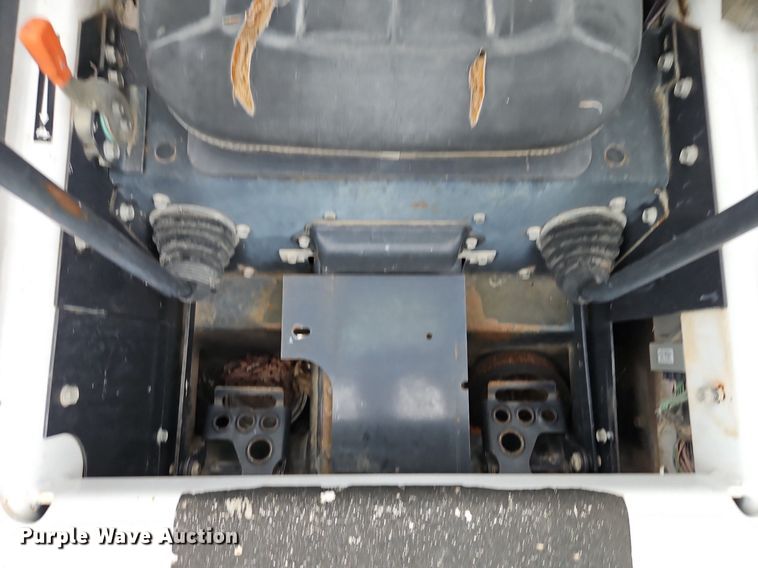 image for item EI8252 2008 Bobcat S150 skid steer loader