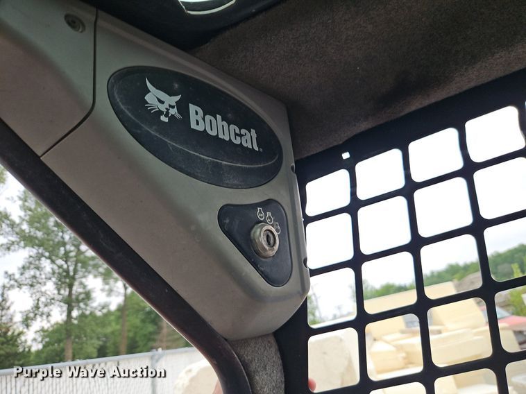 image for item EI8252 2008 Bobcat S150 skid steer loader