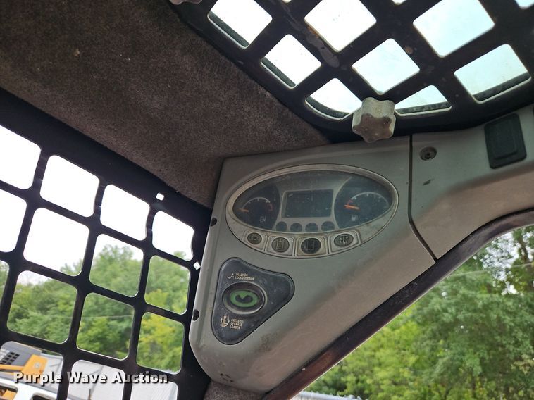 image for item EI8252 2008 Bobcat S150 skid steer loader