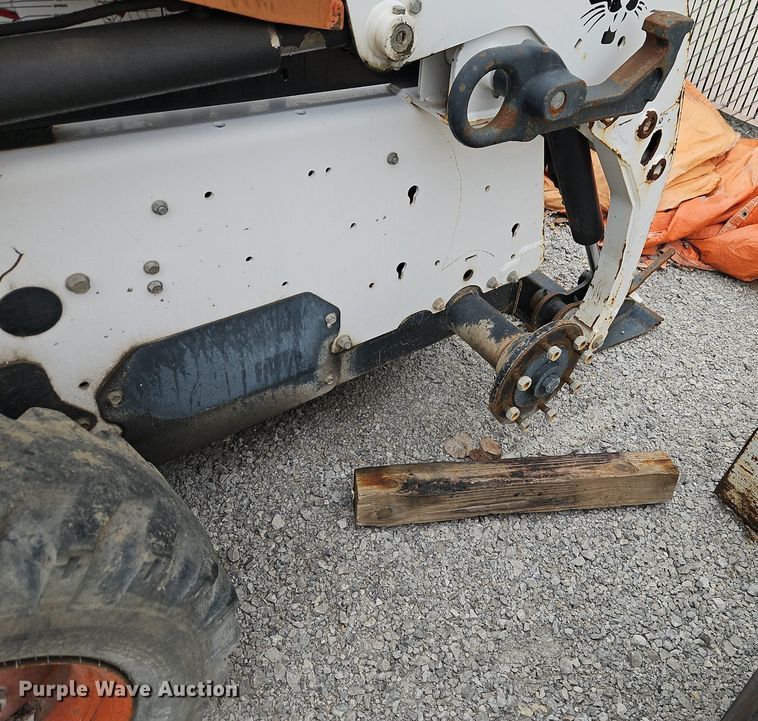 image for item EI8252 2008 Bobcat S150 skid steer loader