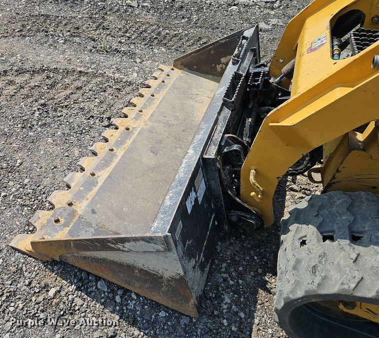 image for item EI8255 2020 Caterpillar  259D3 tracked skid steer loader