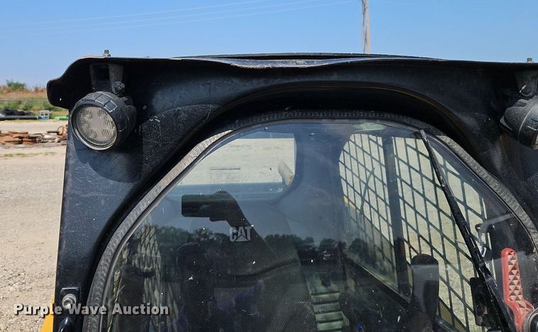 image for item EI8255 2020 Caterpillar  259D3 tracked skid steer loader