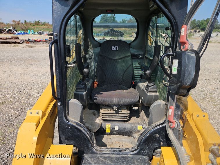 image for item EI8255 2020 Caterpillar  259D3 tracked skid steer loader