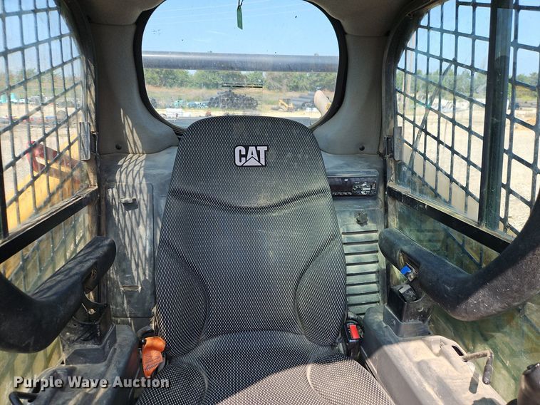 image for item EI8255 2020 Caterpillar  259D3 tracked skid steer loader