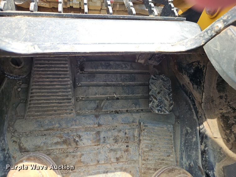 image for item EI8255 2020 Caterpillar  259D3 tracked skid steer loader