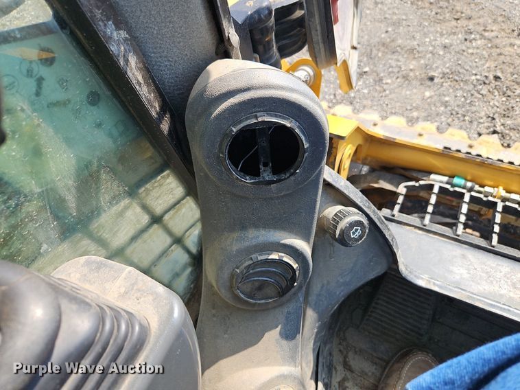 image for item EI8255 2020 Caterpillar  259D3 tracked skid steer loader